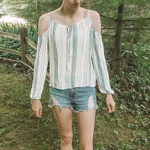 Off-the-shoulder Longsleeve